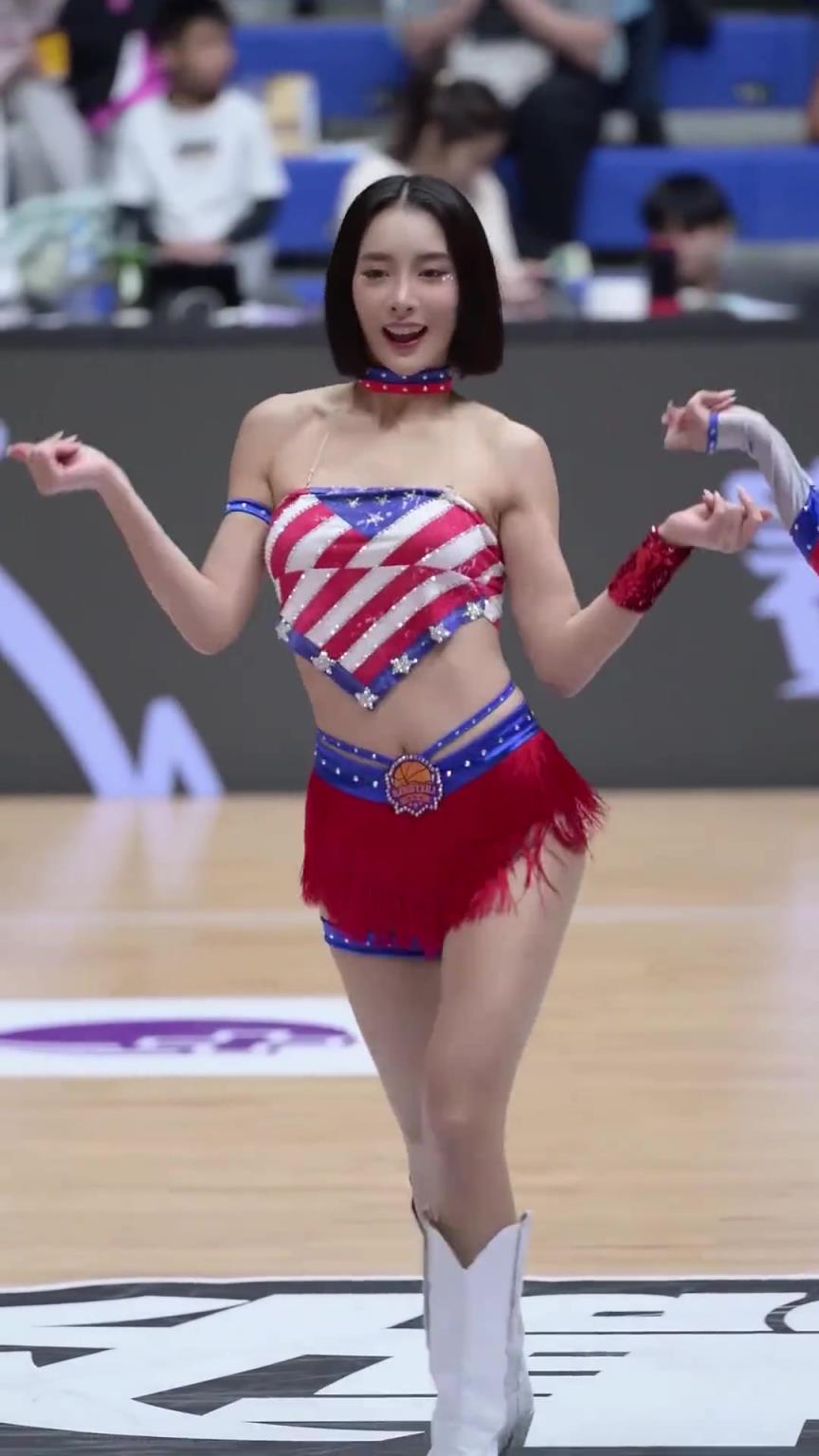 太離譜了 ！幾乎是完美女人！